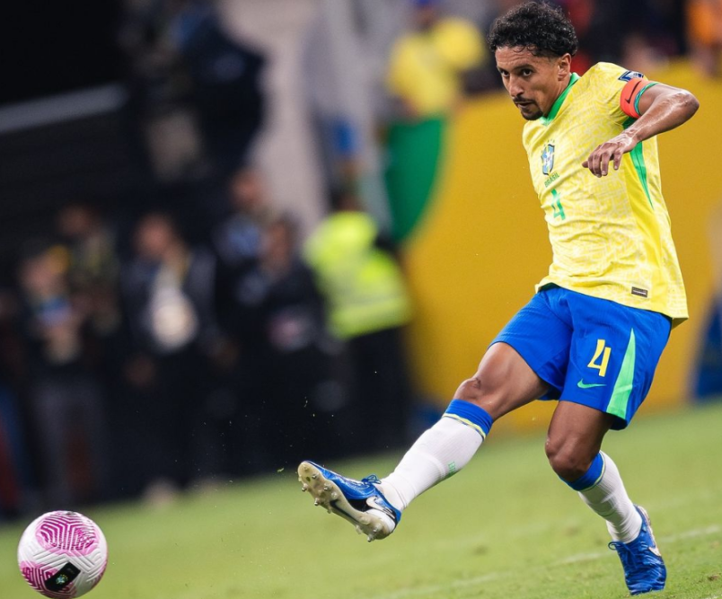 后防线上球 后防线上球