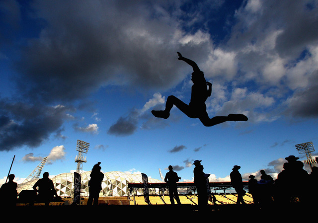 尼克斯等四 尼克斯等四