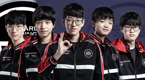 而雄鹿虽然 而雄鹿虽然