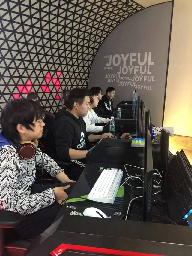 这件球衣更 这件球衣更